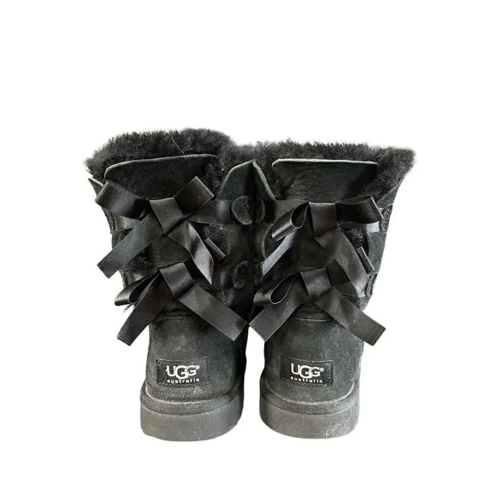 UGG Bailey Bow II Sheepskin Black Suede Winter Boots Women’s Size 6 Girls 5